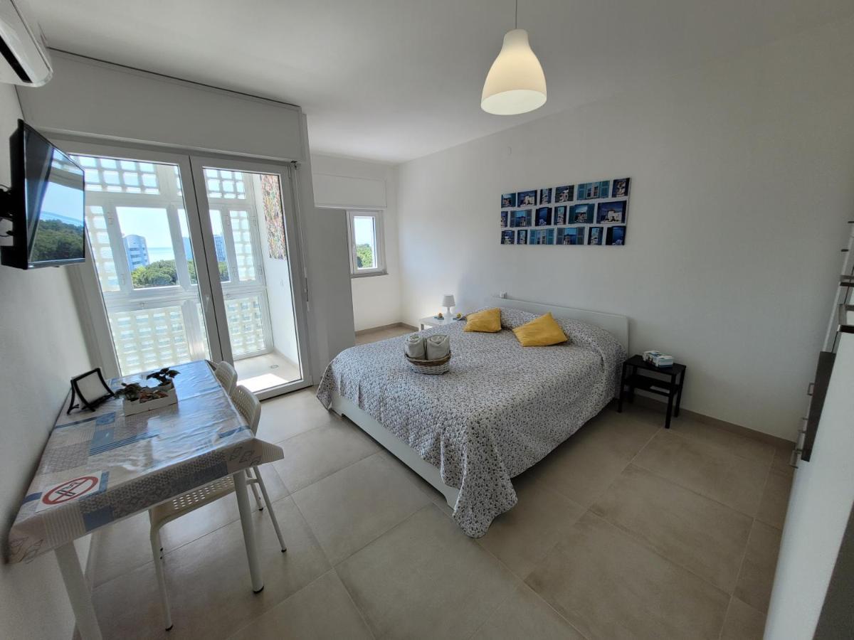 Rosato Double Sea View Apartment Lignano Sabbiadoro Exteriör bild